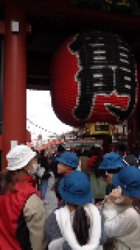 雷門（正式には風神雷神門だそうです）