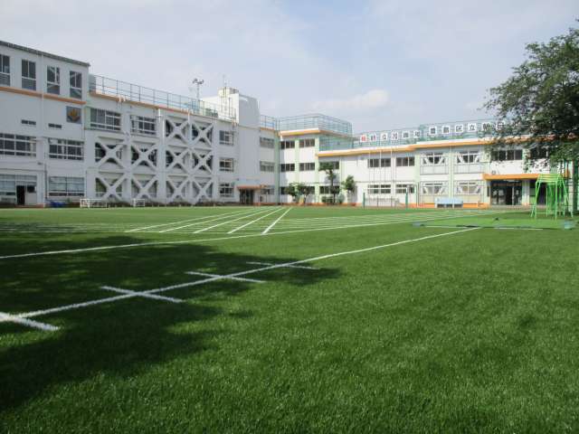 校庭　下２