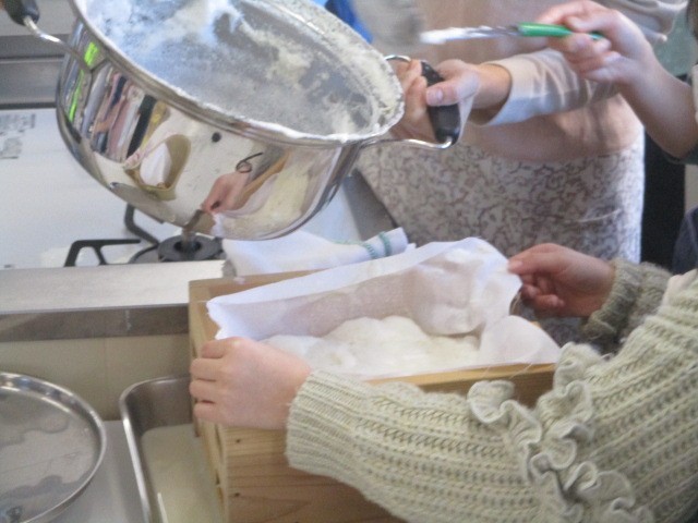 とうふ作り３