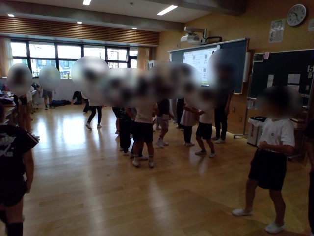 教室・遊び始め