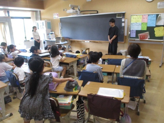 読み聞かせの様子４
