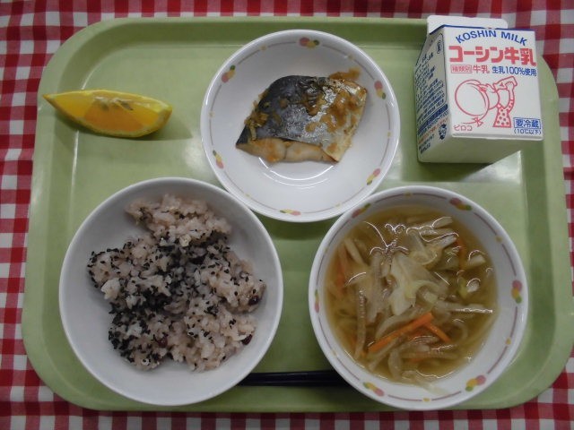 ４月２０日の給食「入学・進級おめでとう給食」
