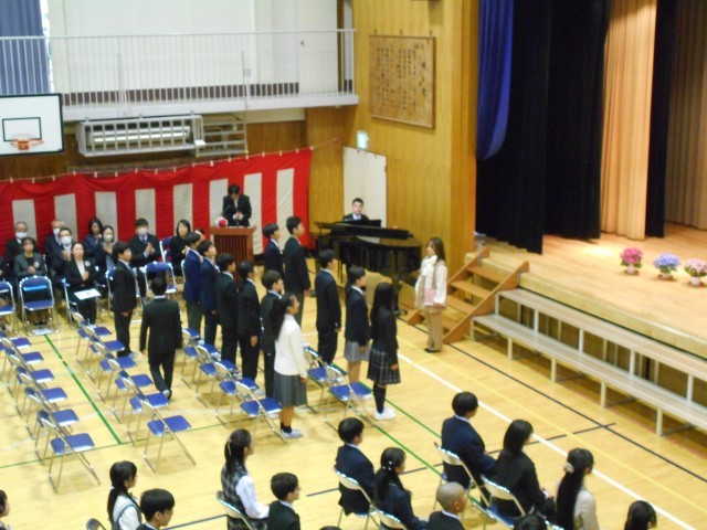 ２組　卒業生入場の様子