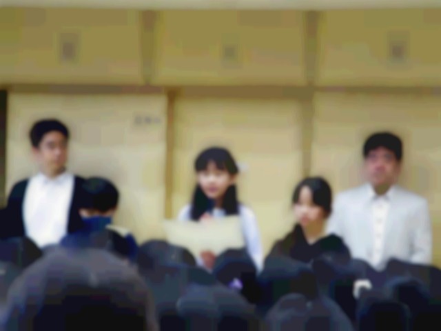 お話朝会で、「廊下の歩行の仕方」「右側通行」についての呼びかけ