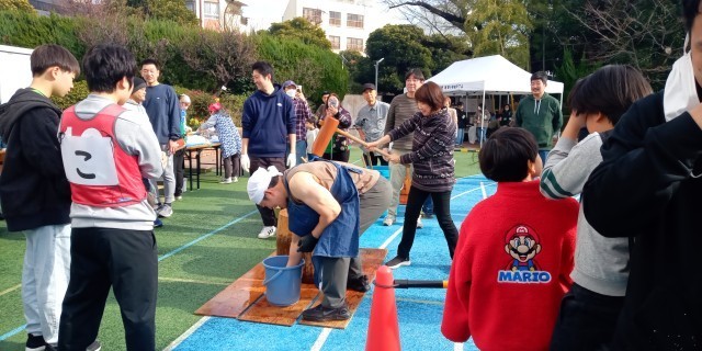 区長さんも、「よいしょ!」