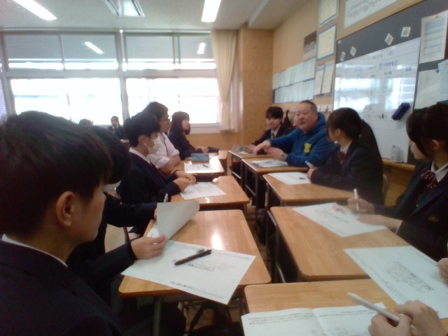 御代さんに昔の様子を聞く